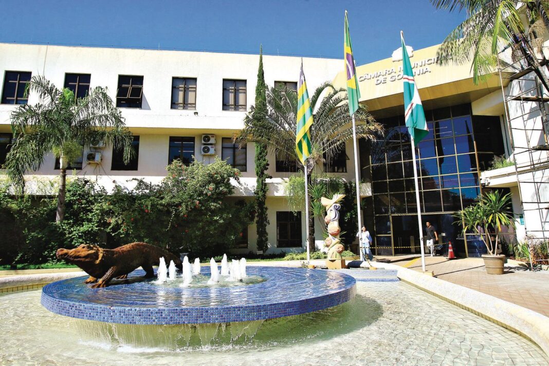 Câmara Goiânia: Aumento de cargos faz gasto com folha escalar