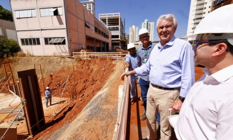 Caiado entrega estações revitalizadas e novos ônibus do BRT Leste-Oeste em Goiânia