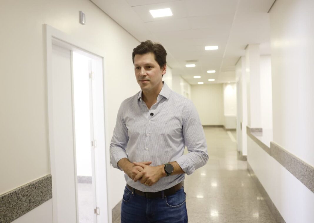 Daniel Vilela vistoria obras do Hospital Estadual de Formosa, que terá 298 leitos