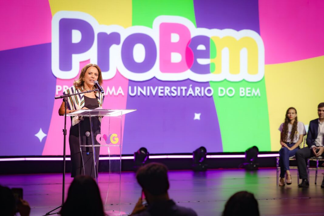 Goiás alcança maior taxa de jovens de baixa renda no ensino superior brasileiro em 2024