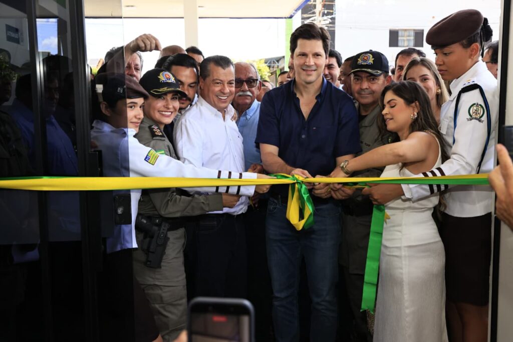 Daniel Vilela entrega ampliação do Colégio Militar em Bom Jesus de Goiás